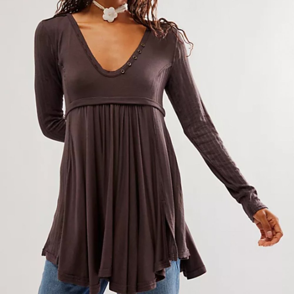 Free People Birdie Henley in Walnut